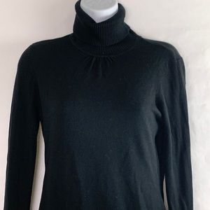 Universal Thread Black Turtleneck Long Sleeve Sweater Size M